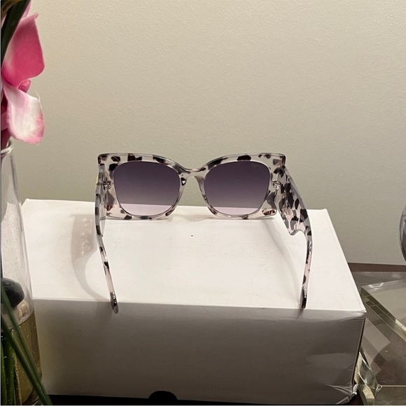 Dior Women's Black and White Sunglasses - Picture 4 of 6